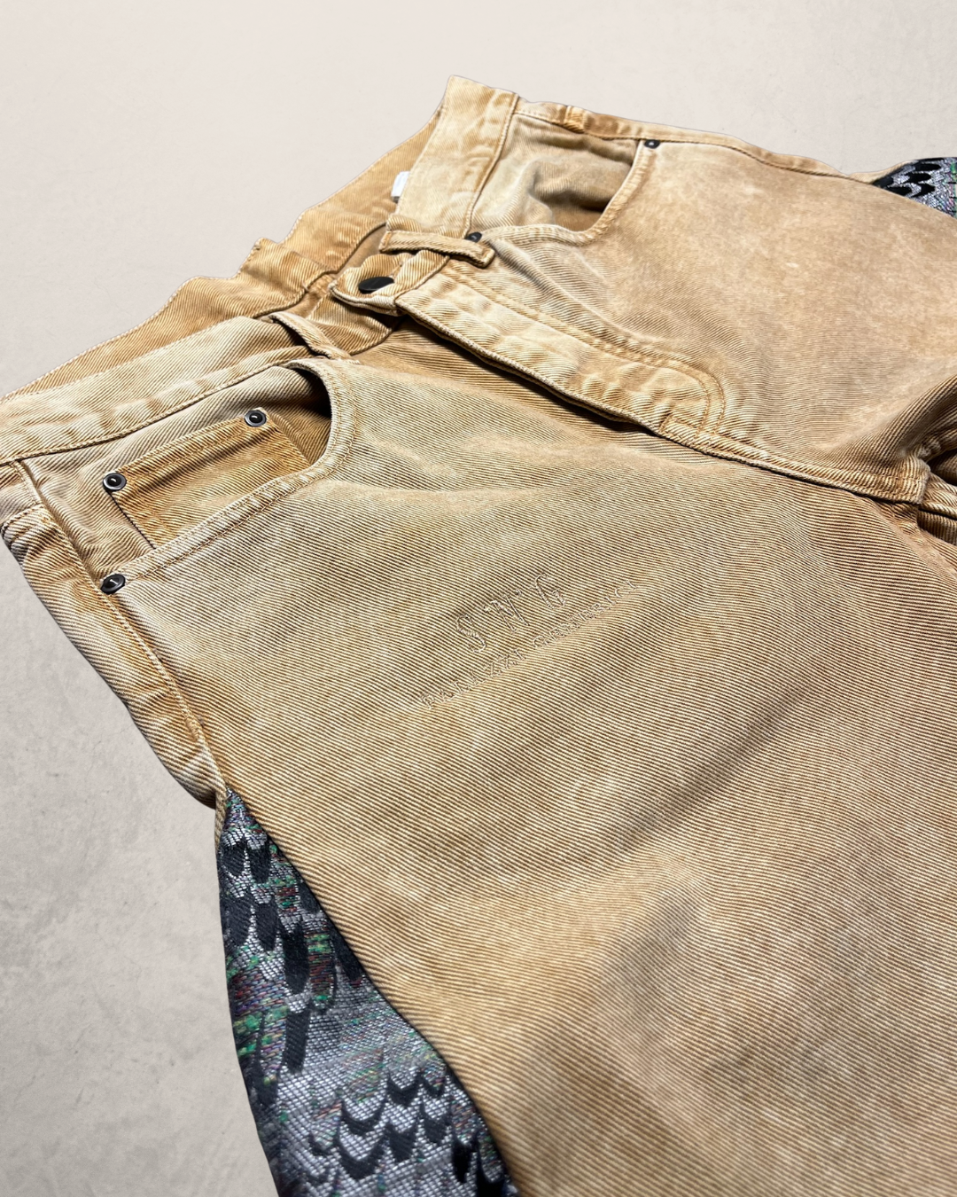 SNG Nishikigoi – sand-wash vintage denim jeans reworked with blue, burgundy and pink silk from San Leucio, photo 3
