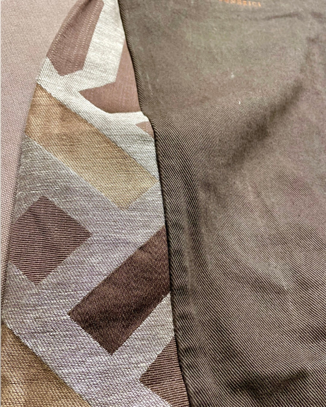 SNG Kemen – washed taupe vintage denim jeans reworked with ivory and brown geometric silk from San Leucio, photo 4